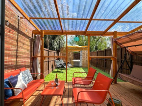 Luxury Central 2-bed Townhouse - Parking, Hot Tub & Fire Pit